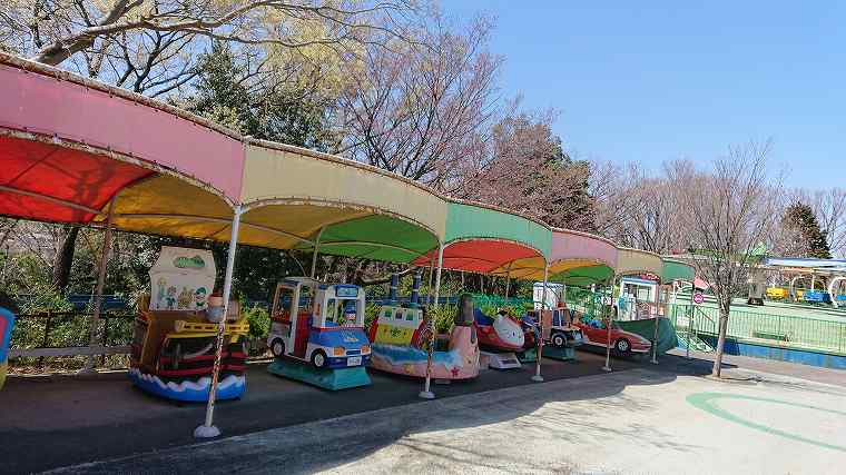 昭和の雰囲気漂う東山動物園の遊園地