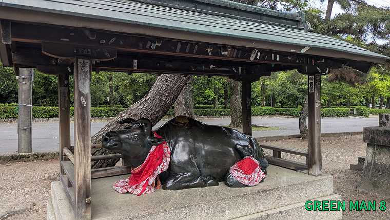 成瀬シリーズ_聖地巡礼_北野天満宮_黒い撫で牛の写真