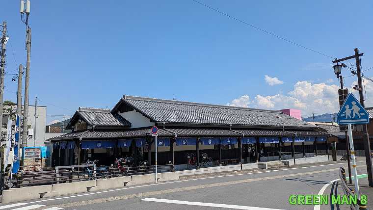 JR関ヶ原駅前の観光案内所の写真